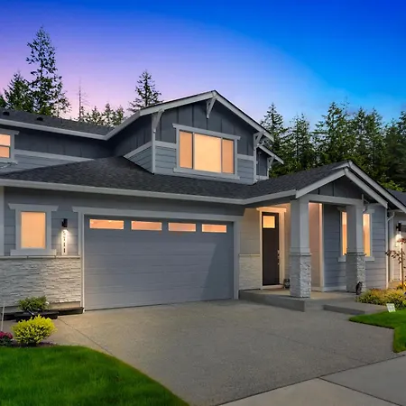 Serene Port Orchard Retreat - 3Br 3Ba With Trails And Amazing Views